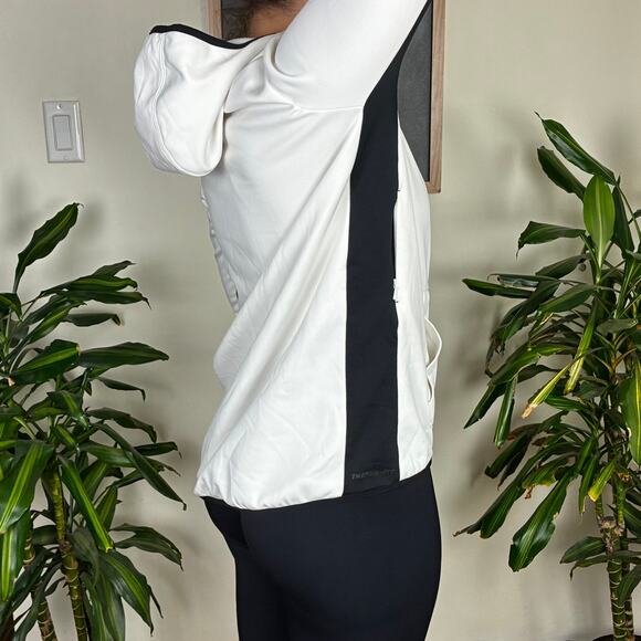 White Nike Hoodie - Picture 4 of 6